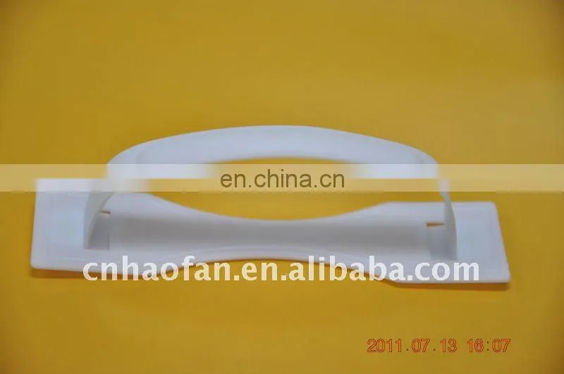 durable plastic carton handles