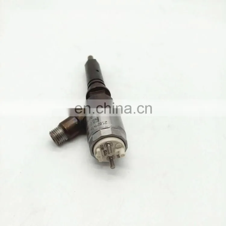 Excavator engine E320d injector 326-4700 nozzle 3264700 fuel injector 326-4700