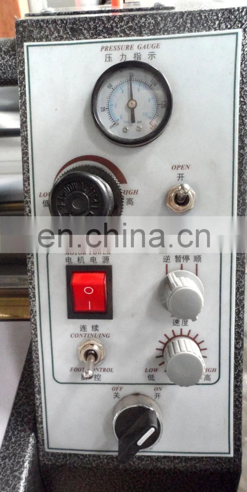 Automatic thermal flatbed laminator with conveyor belt
