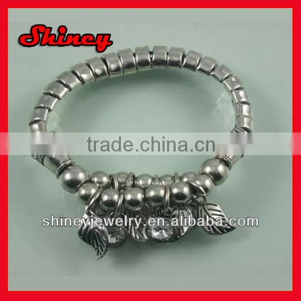 yiwu fashion bracelet with heart,charm bracelet