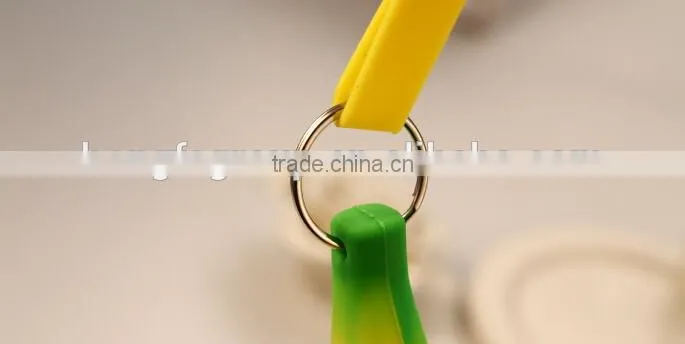Wholesale price banana shape silicone coin bag with good quality