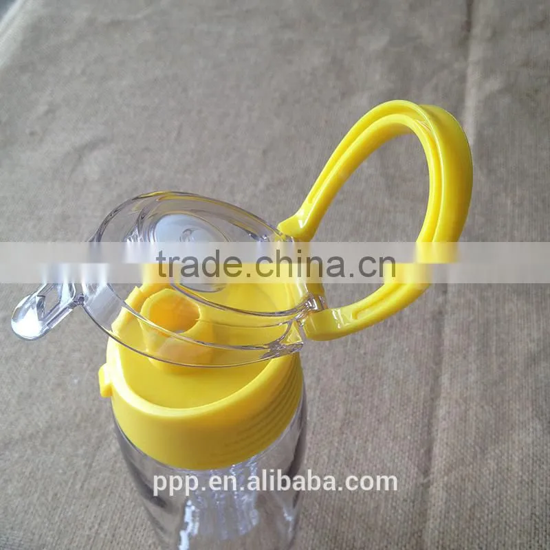 plastic water bottle with fruit infuser