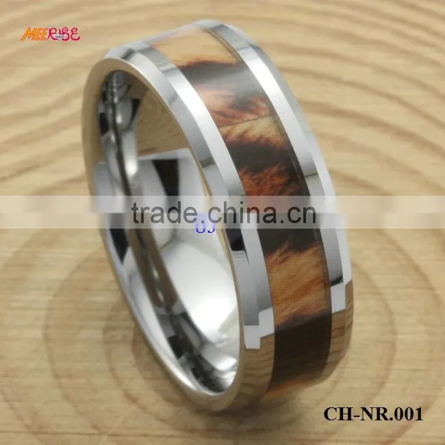 fashion jewelry titanium ring inside koa wood and sea shell