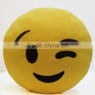 2015 best selling high quality stuffed soft plush lovely emoji toys
