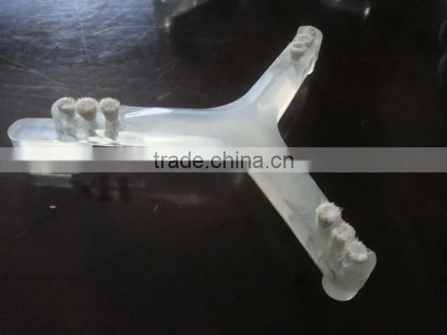 Star type sieve cleaner with brush