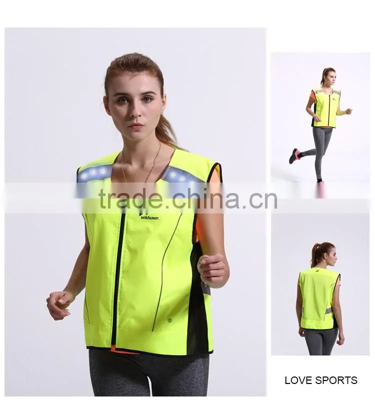 Hi vis LED night version safety vest for journalist