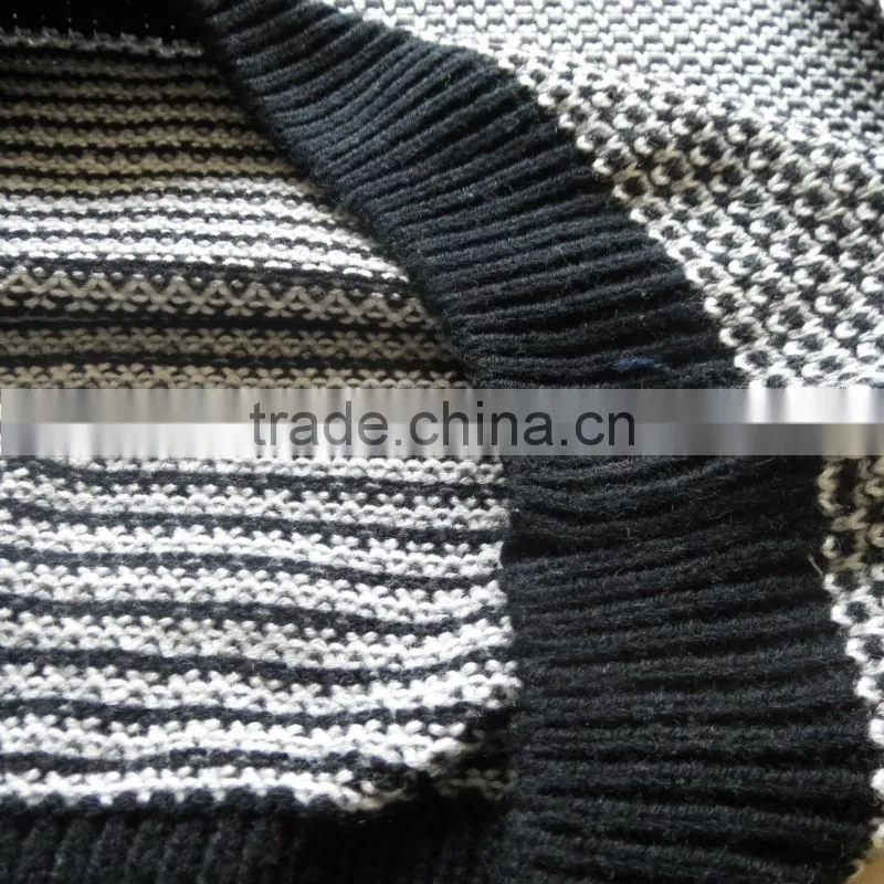 Round neck with shoulder buttons design pullover casual men knitted sweater men
