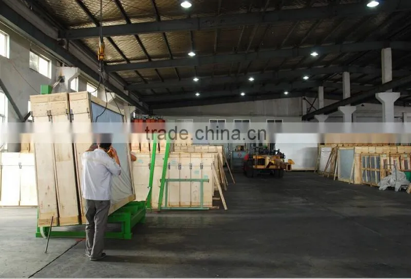 Superior clear pattern glass