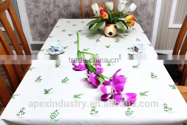 printing waterproof cheap table cloth factory