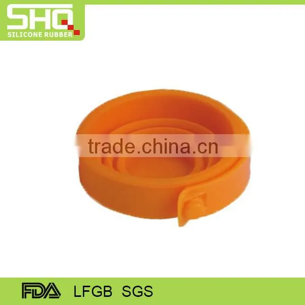 silicone collapsible cup with plastic handle