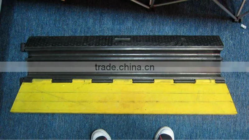 2-channel rubber corner wire protectors