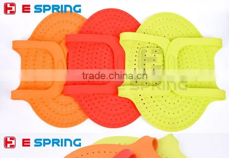Wholesale Useful Cooking Tool Novelty Kitchen Set Multifunction Silicone Pot Holder