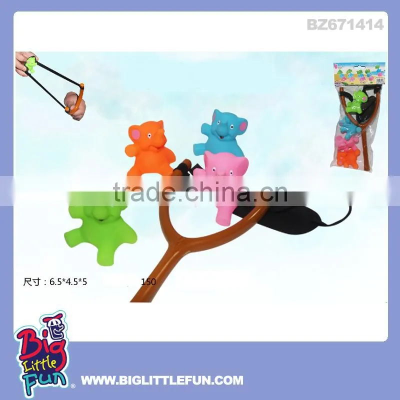 Plastic slingshot toy pig
