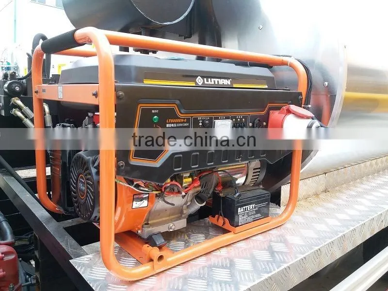 Best asphalt distributor truck bitumen distributor truck 4cbm bitumen spraying truck