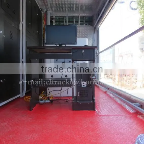 FORLAND 4*2 Scrolling Advertising truck with Three sides Screen