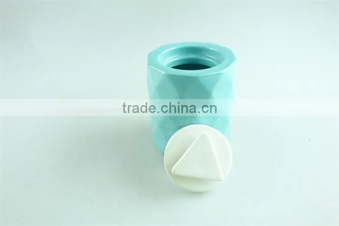 stock cheap round porcelain perfume bottle, different color can be mixed for wholesale,