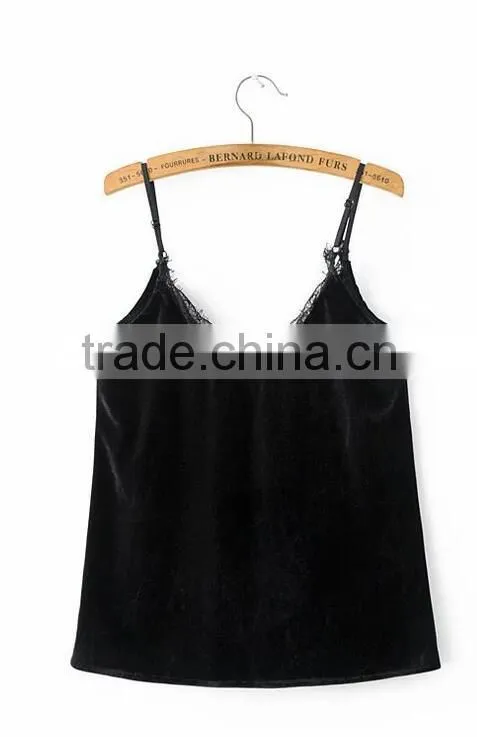 Runwaylover EY2361B Ladies Sexy Deep V-Neck Lace Crop Tops