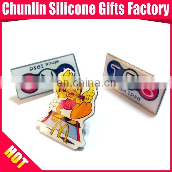 Lapel pin badges