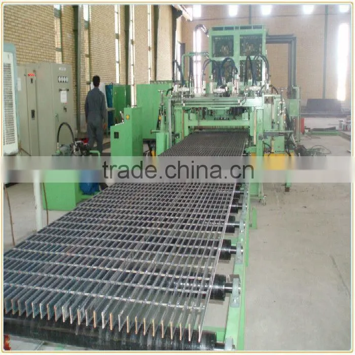 China cheap Stainless Steel Welded Wire Mesh/ 304 stainless steel wire mesh/ welded mesh (manufacturer, ISO9001)