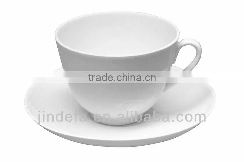 porcelain/ceramic tea cup and saucer
