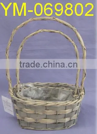 Beautiful Willow Gift Basket With Liner