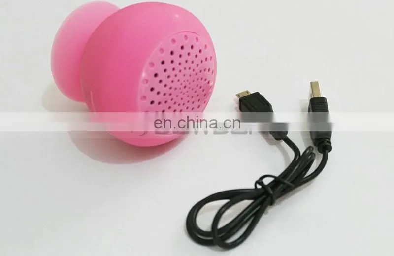 140mm 3W Bass Support Card Cute Silicone Sucker Wireless Mini Speaker