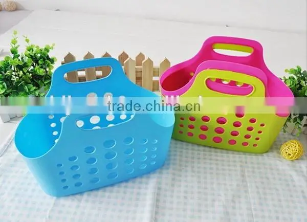 Bath basket with handle