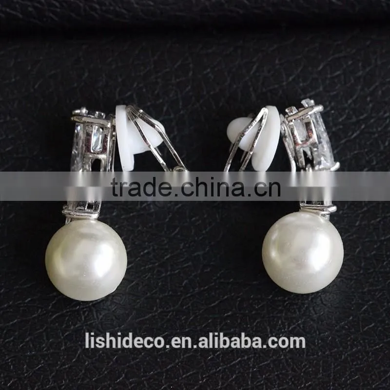 Wholesale Simple Design Earrings Jewelry Earring Holder Hanging Pearl Earrings