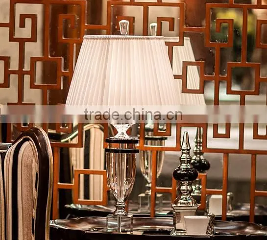 Modern concise design clear K9 crystal table lamp with white color fabric lampshade