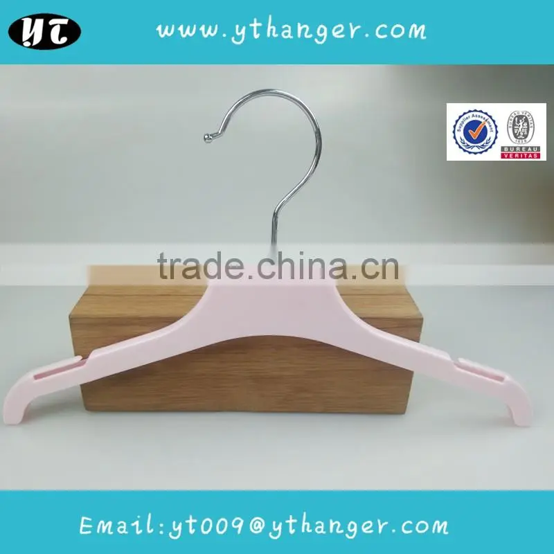 HA6958 strong plastic baby clothes hanger pink plastic kids coat hanger