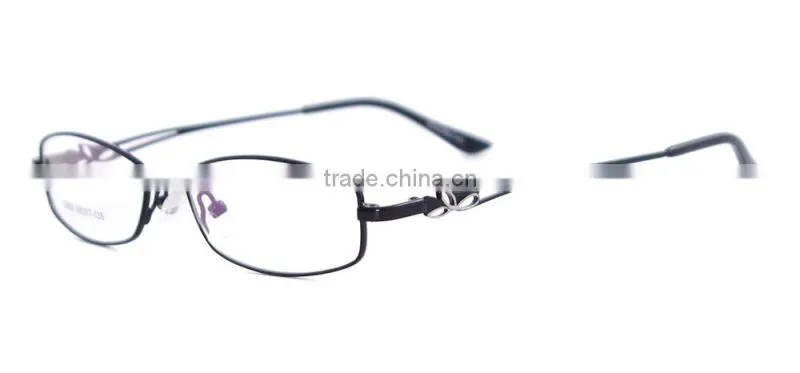 Full-rim metal square mode glasses frame mock up for women made in danyang