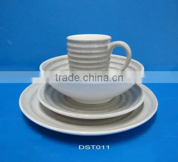 16pcs dinner set with embossed designs