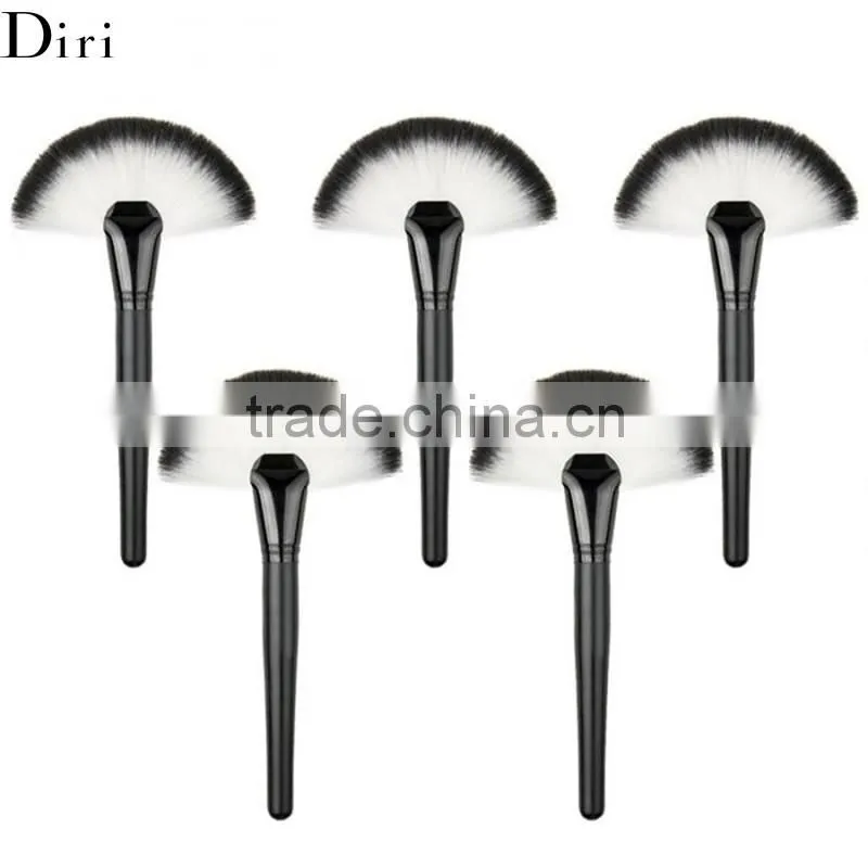 New 1pc Soft Makeup Large Fan Brush Blush Powder Foundation Make Up Tool
