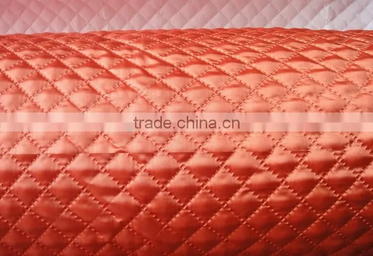 Ultrasonic quilting machine for garment