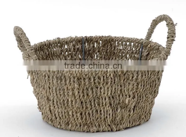 straw basket with handle