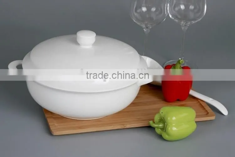 big ceramic soup pot with lid