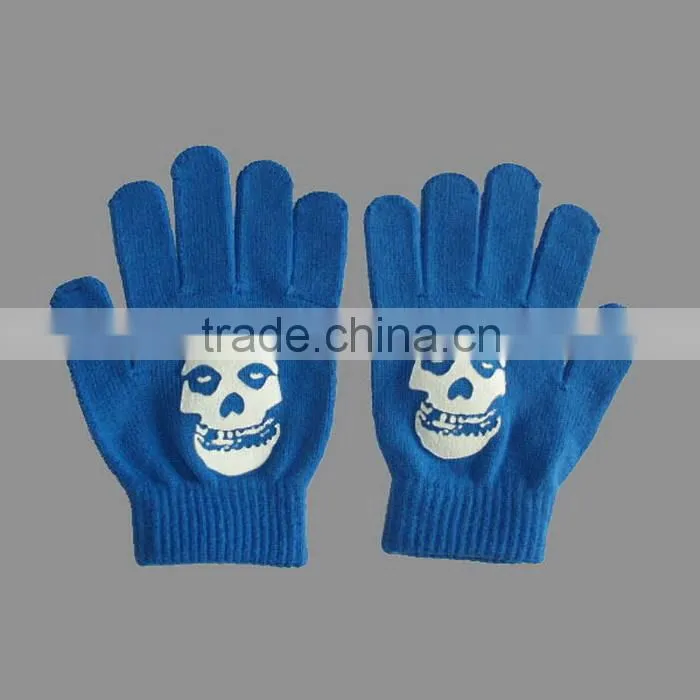 CUSTOM KNITTED GLOVES WITHOUT FINGERS