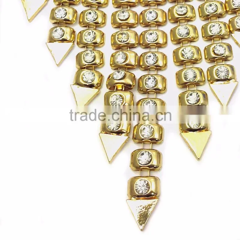 arrow designed statement necklace adorned onto 18K gold plated alloy metal necklace