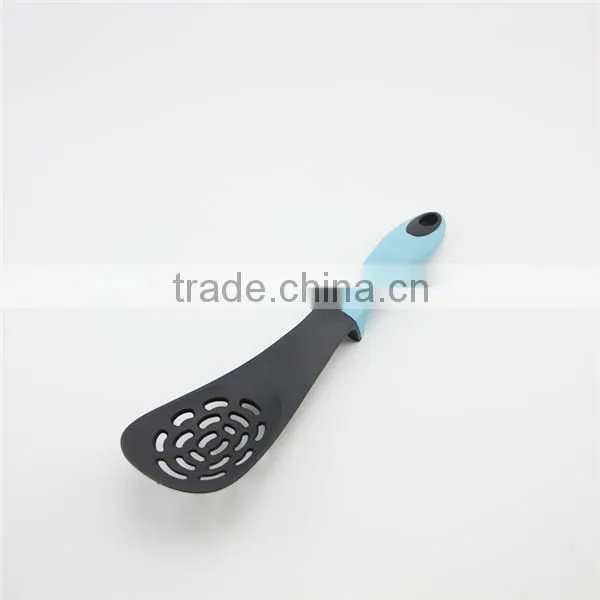 Best selling nylon material fancy kitchen utensils