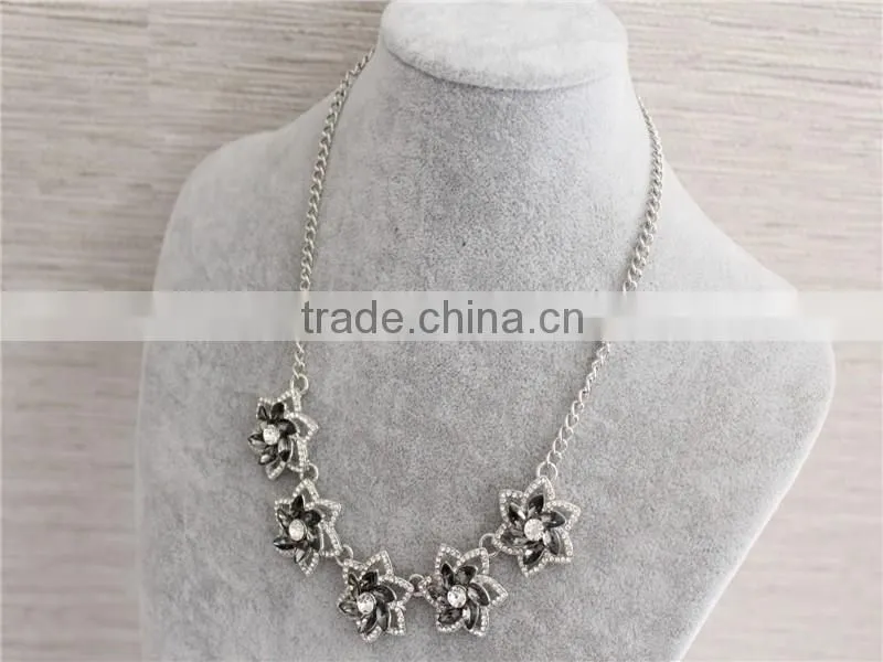 Cheap price white gold plated jewelry, fashionable design jewerly flower crystal necklace