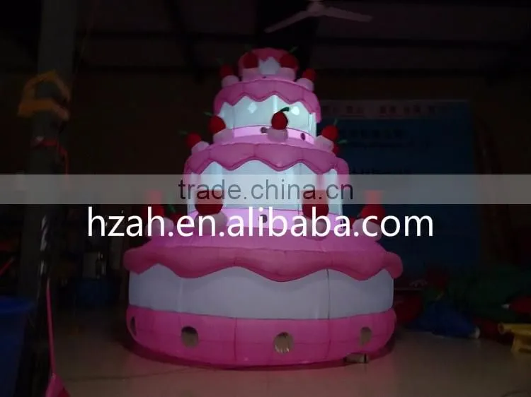 Giant LED Inflatable Birthday Cake for Outdoor Decoration