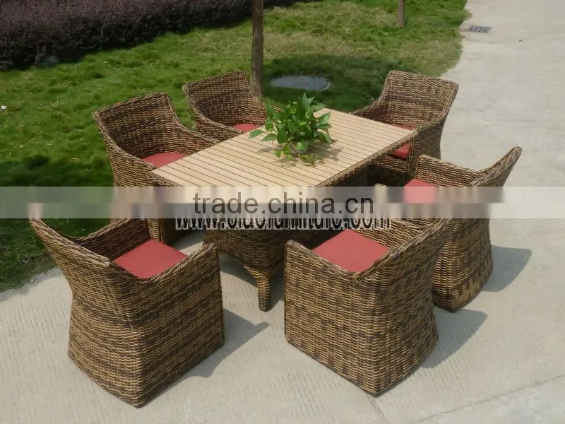 Outdoor Waterproof Garden Rattan Sleeper Sofas Set