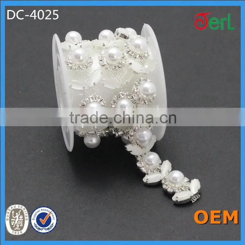 Hot selling crystal rhinestone bridal trimmings chain for wholesale