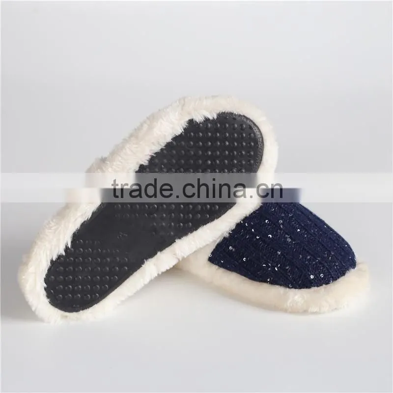 Woman knitted indoor slipper with sequins