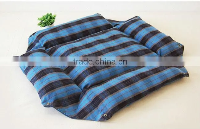 Free Transform styles Blue plaid doghouse