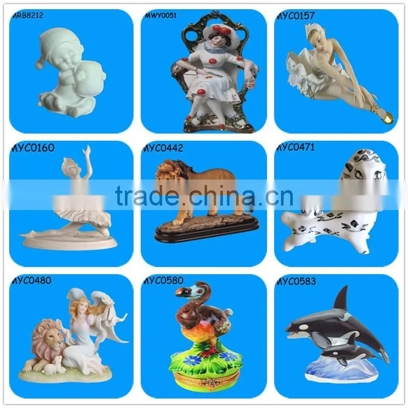 Grey flying posture Resin Seagull Statue