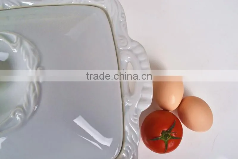 14.5" Square porcelain bakeware with lid