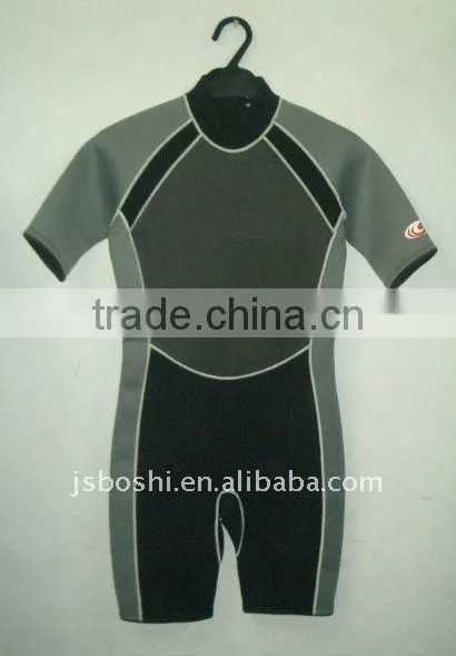 Neoprene surfing wetsuit