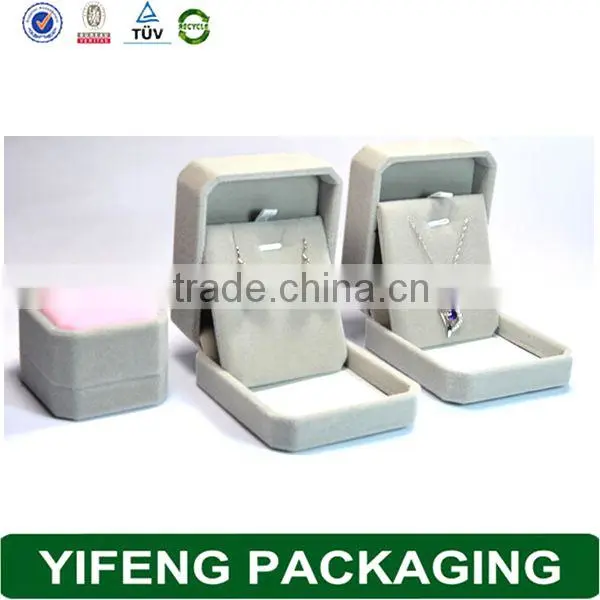 Creative Design Valentine's Day Celebration Gift Box For Men & Women