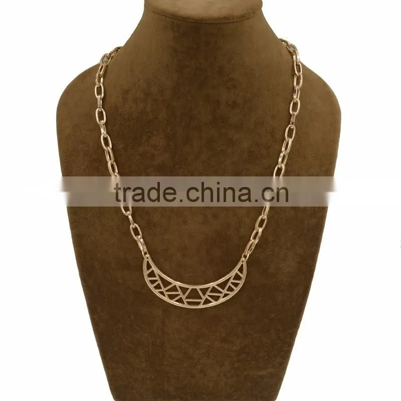 Fashion Gold Hollow Crescent Moon Shape Pendant Chain Jewellery Necklace